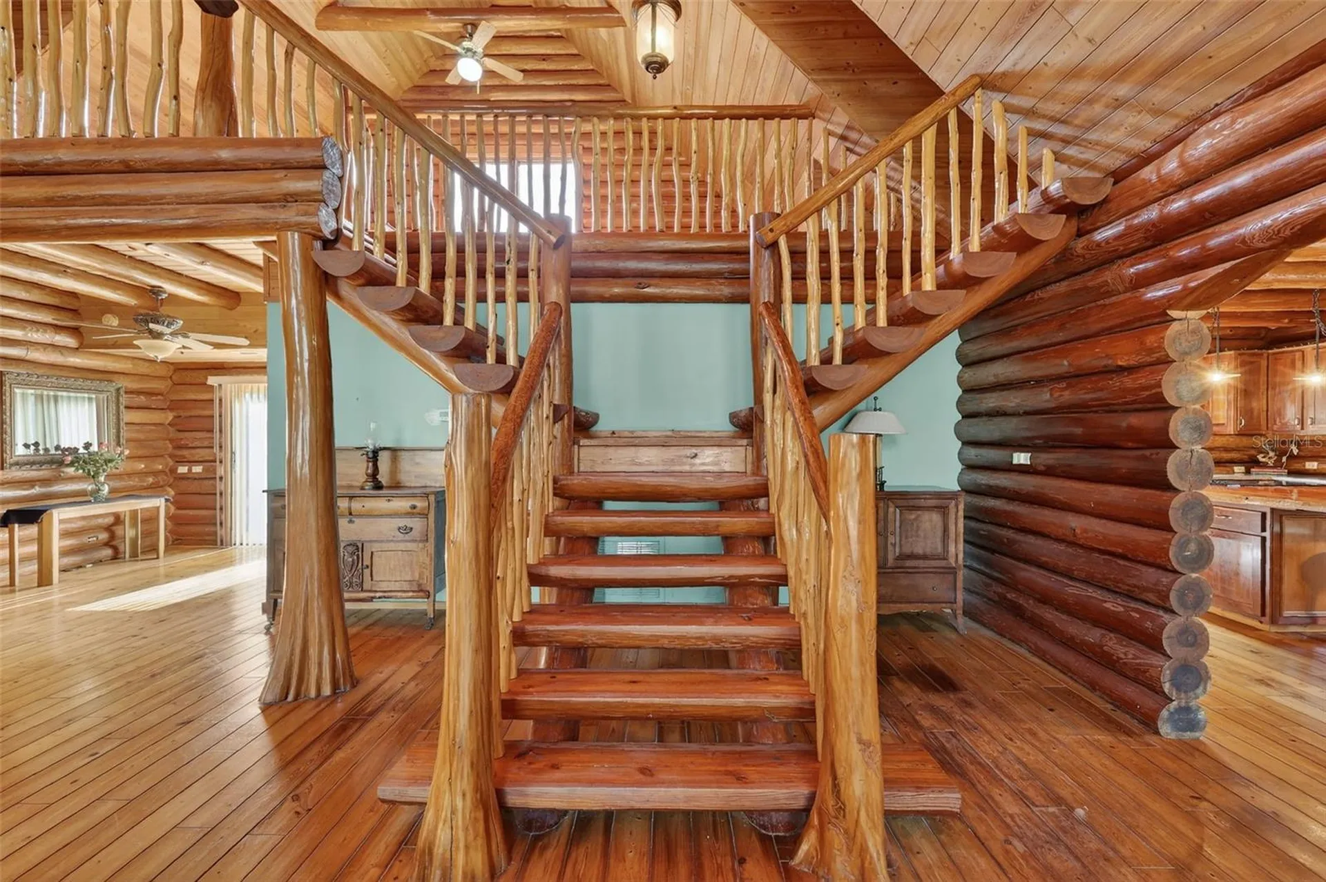40242 Emeralda Island Road Leesburg FL 34788