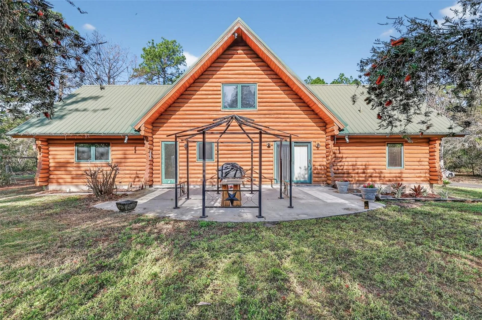 40242 Emeralda Island Road Leesburg FL 34788