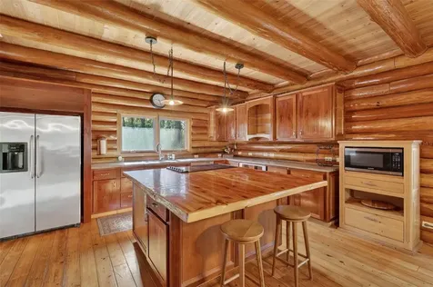 40242 Emeralda Island Road Leesburg FL 34788