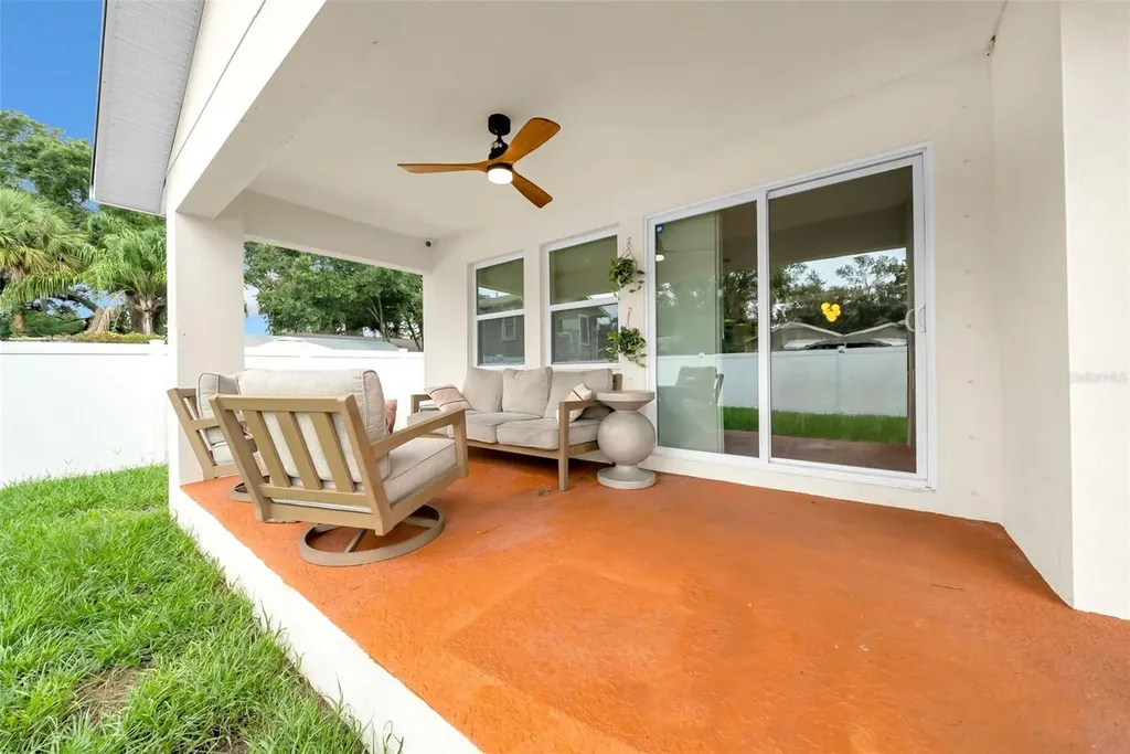 809 E Hanna Avenue Tampa FL 33604
