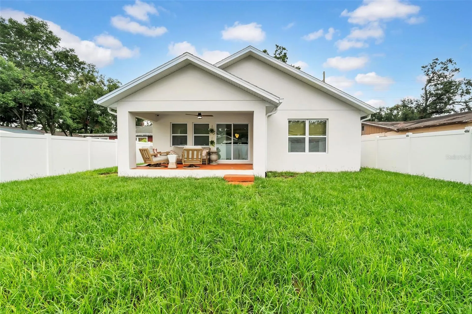 809 E Hanna Avenue Tampa FL 33604