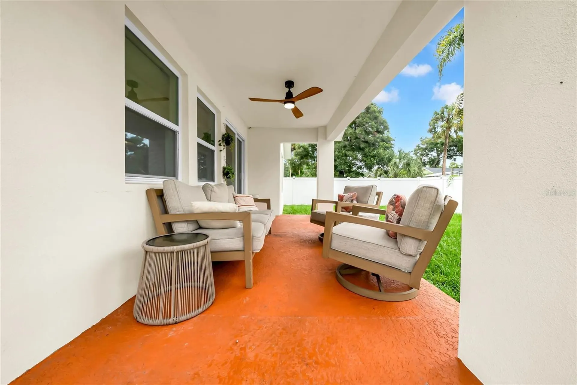 809 E Hanna Avenue Tampa FL 33604
