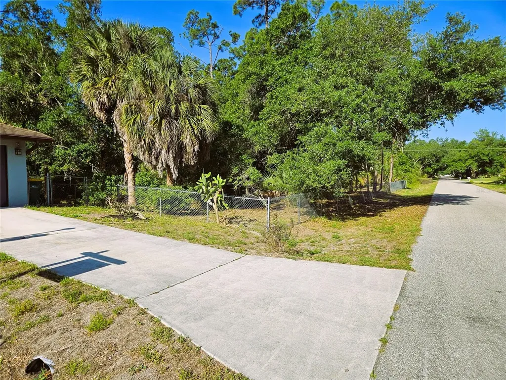 17461 Wellsley Avenue Port Charlotte FL 33954