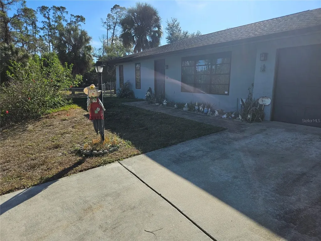 17461 Wellsley Avenue Port Charlotte FL 33954