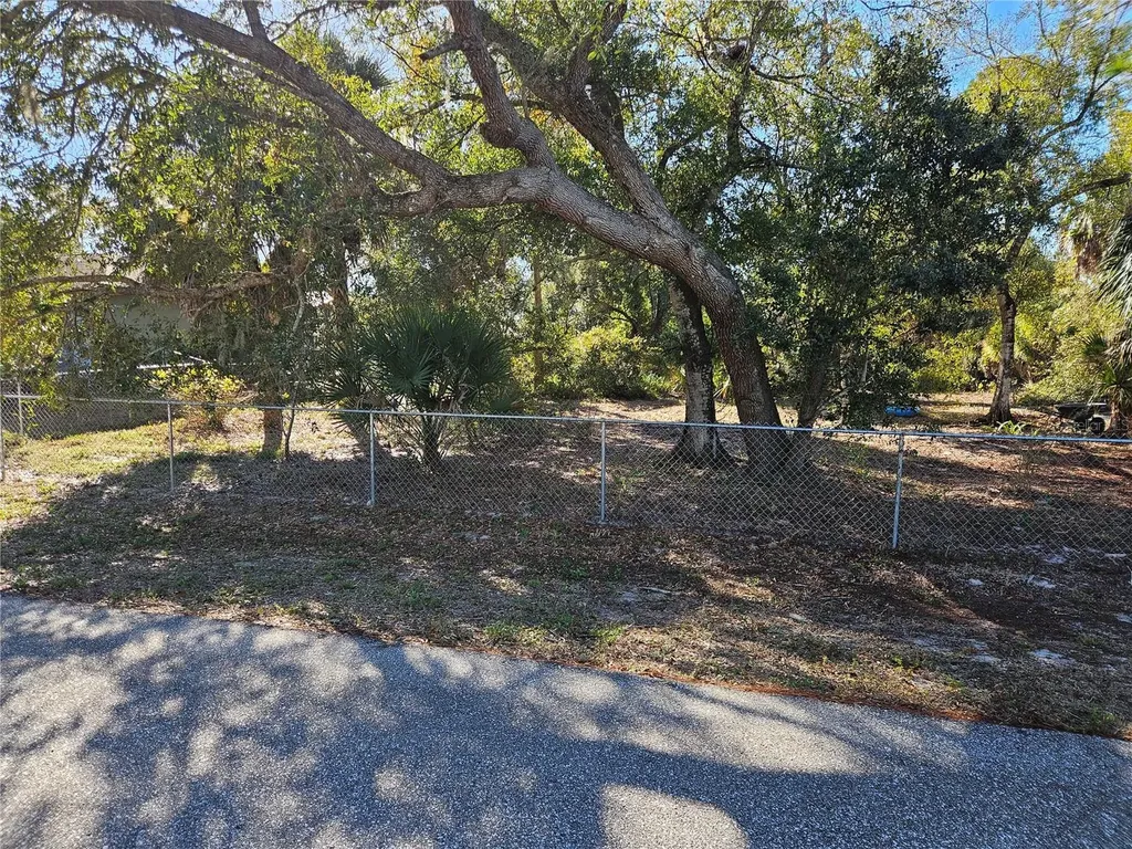 17461 Wellsley Avenue Port Charlotte FL 33954