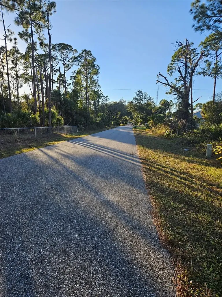 17461 Wellsley Avenue Port Charlotte FL 33954