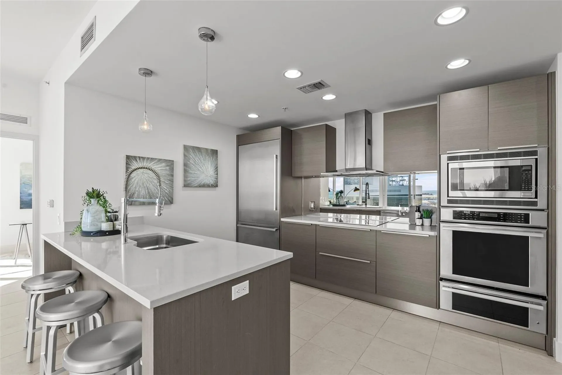 175 1st Street S St Petersburg FL 33701