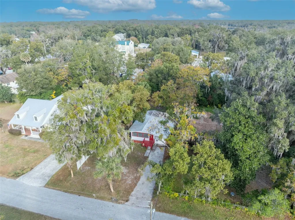 150 E Washington Avenue Lake Helen FL 32744