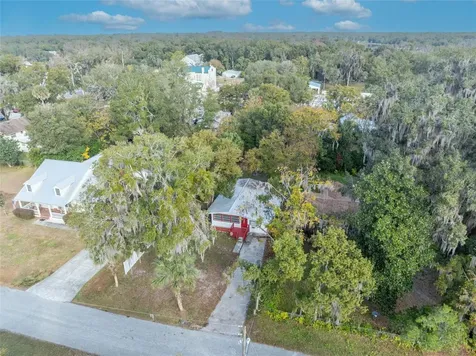 150 E Washington Avenue Lake Helen FL 32744