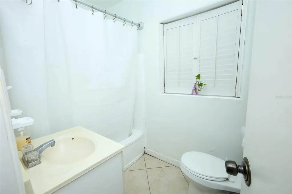 410 E Crystal Lake Street Orlando FL 32806