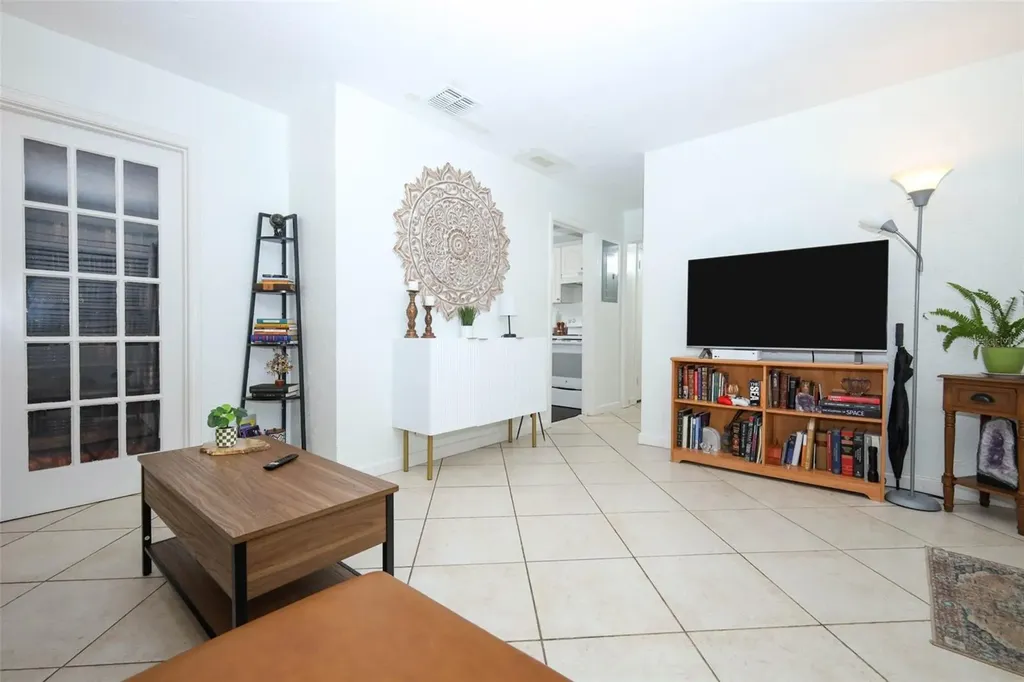 410 E Crystal Lake Street Orlando FL 32806