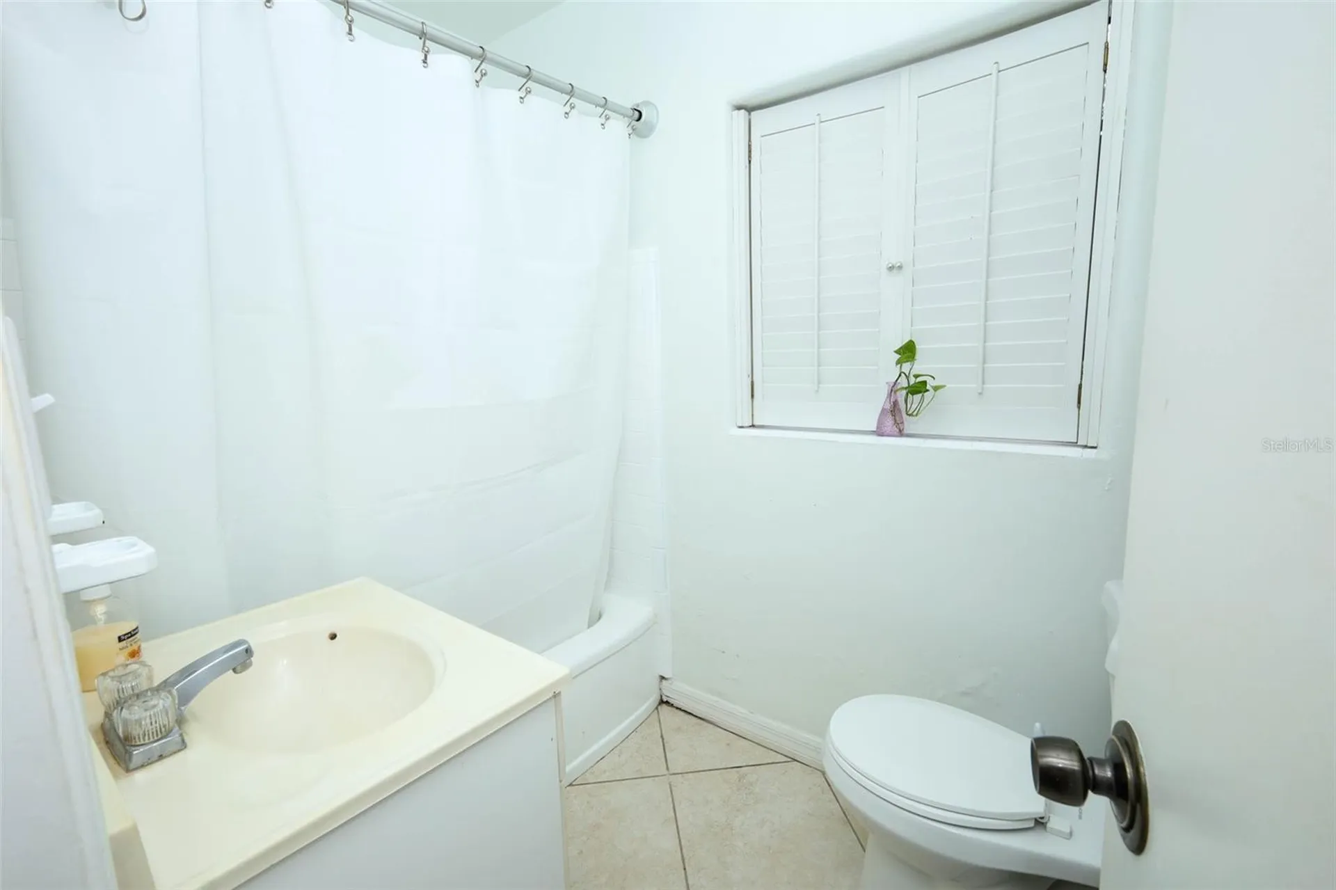 410 E Crystal Lake Street Orlando FL 32806