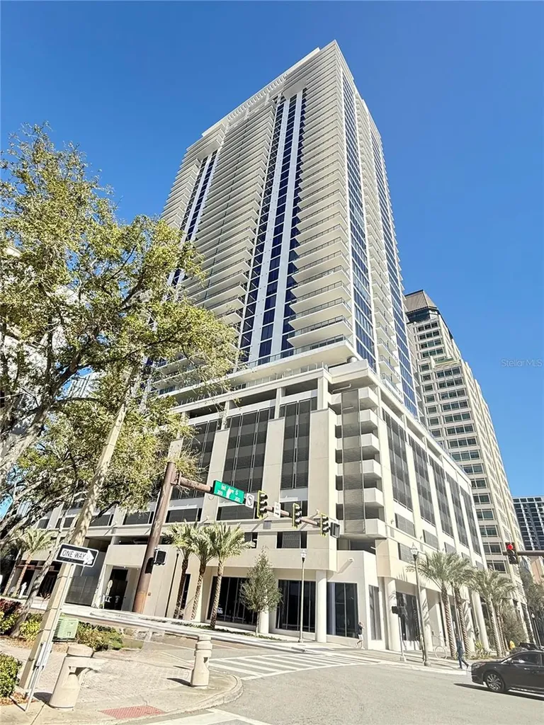 275 1st Avenue S St Petersburg FL 33701