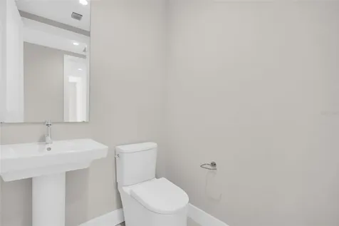275 1st Avenue S St Petersburg FL 33701