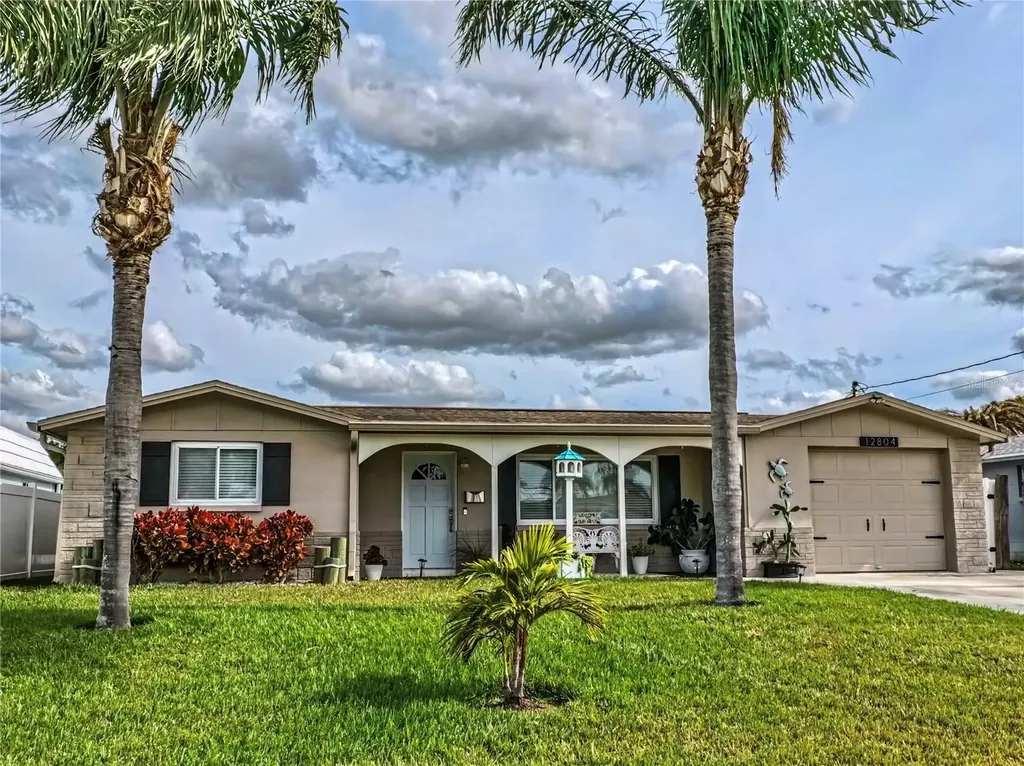 12804 2nd Isle Hudson FL 34667