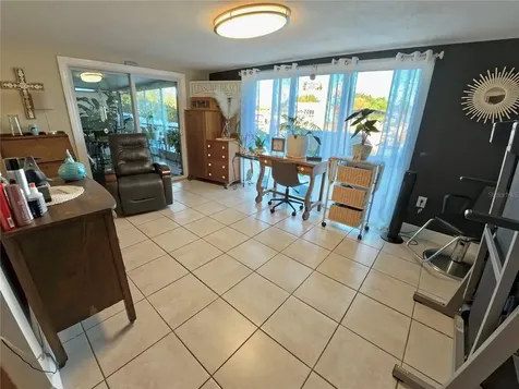 12804 2nd Isle Hudson FL 34667