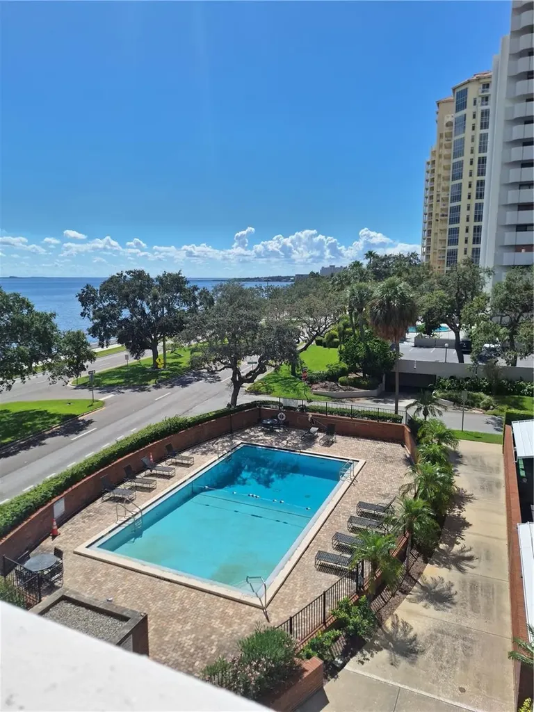 4015 Bayshore Boulevard Tampa FL 33611