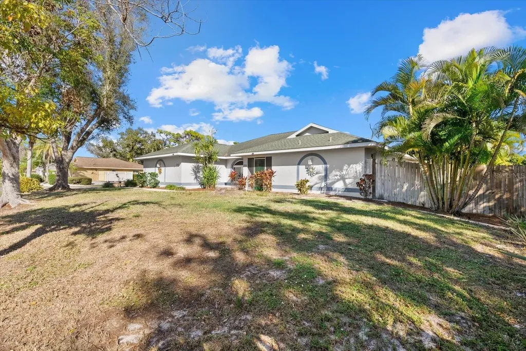 2701 Shamrock Drive Venice FL 34293
