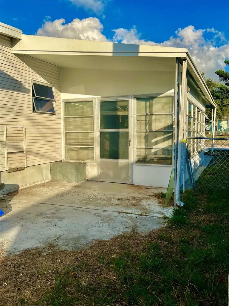 2047 Kepner Drive Holiday FL 34691