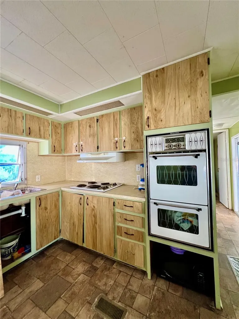 2047 Kepner Drive Holiday FL 34691