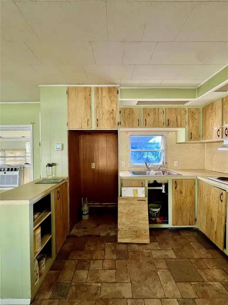 2047 Kepner Drive Holiday FL 34691