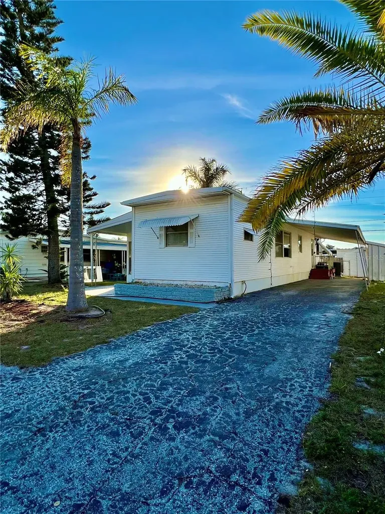 2047 Kepner Drive Holiday FL 34691