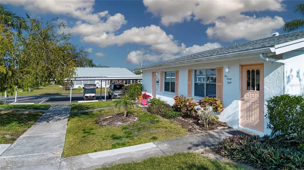 1902 Andover Street Sun City Center FL 33573