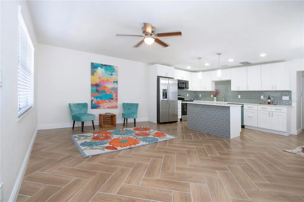1902 Andover Street Sun City Center FL 33573