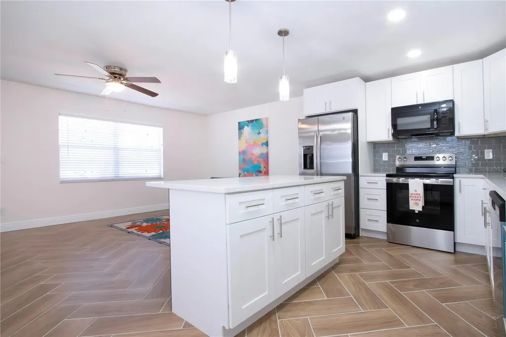 1902 Andover Street Sun City Center FL 33573