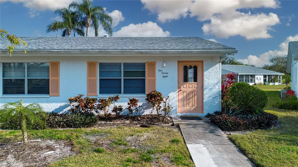 1902 Andover Street Sun City Center FL 33573