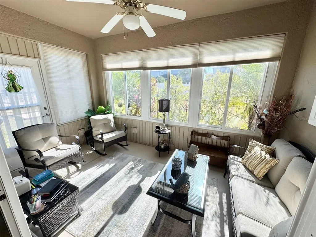 518 Cadiz Loop Davenport FL 33837