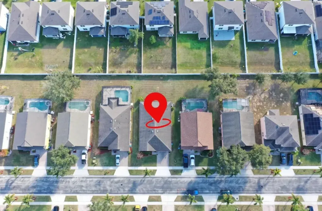 518 Cadiz Loop Davenport FL 33837