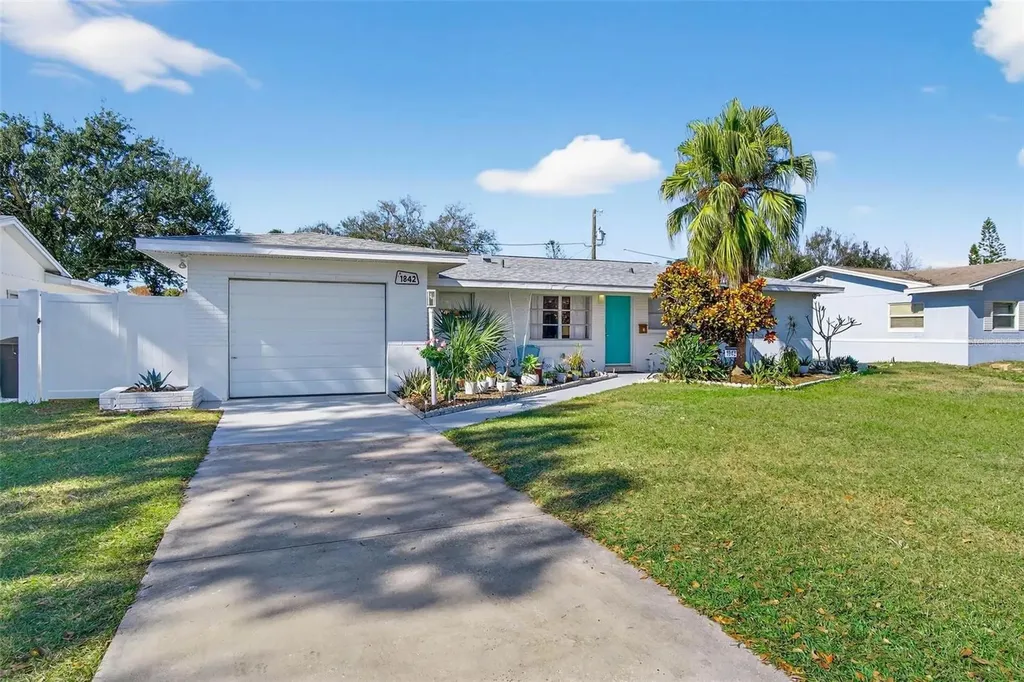 1842 59th Way N St Petersburg FL 33710