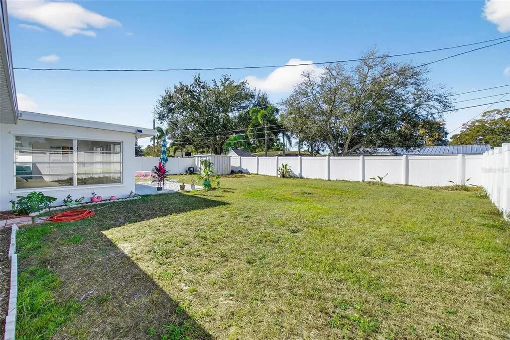 1842 59th Way N St Petersburg FL 33710