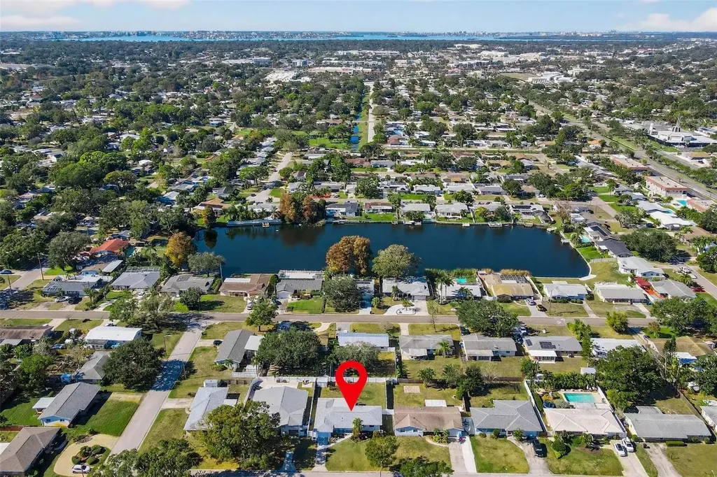 1842 59th Way N St Petersburg FL 33710