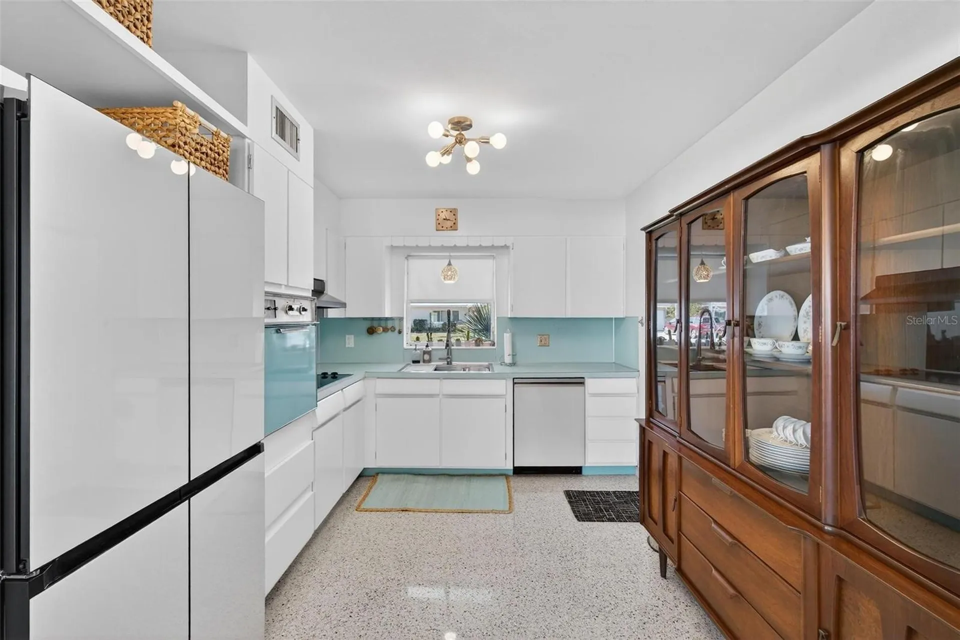 1842 59th Way N St Petersburg FL 33710