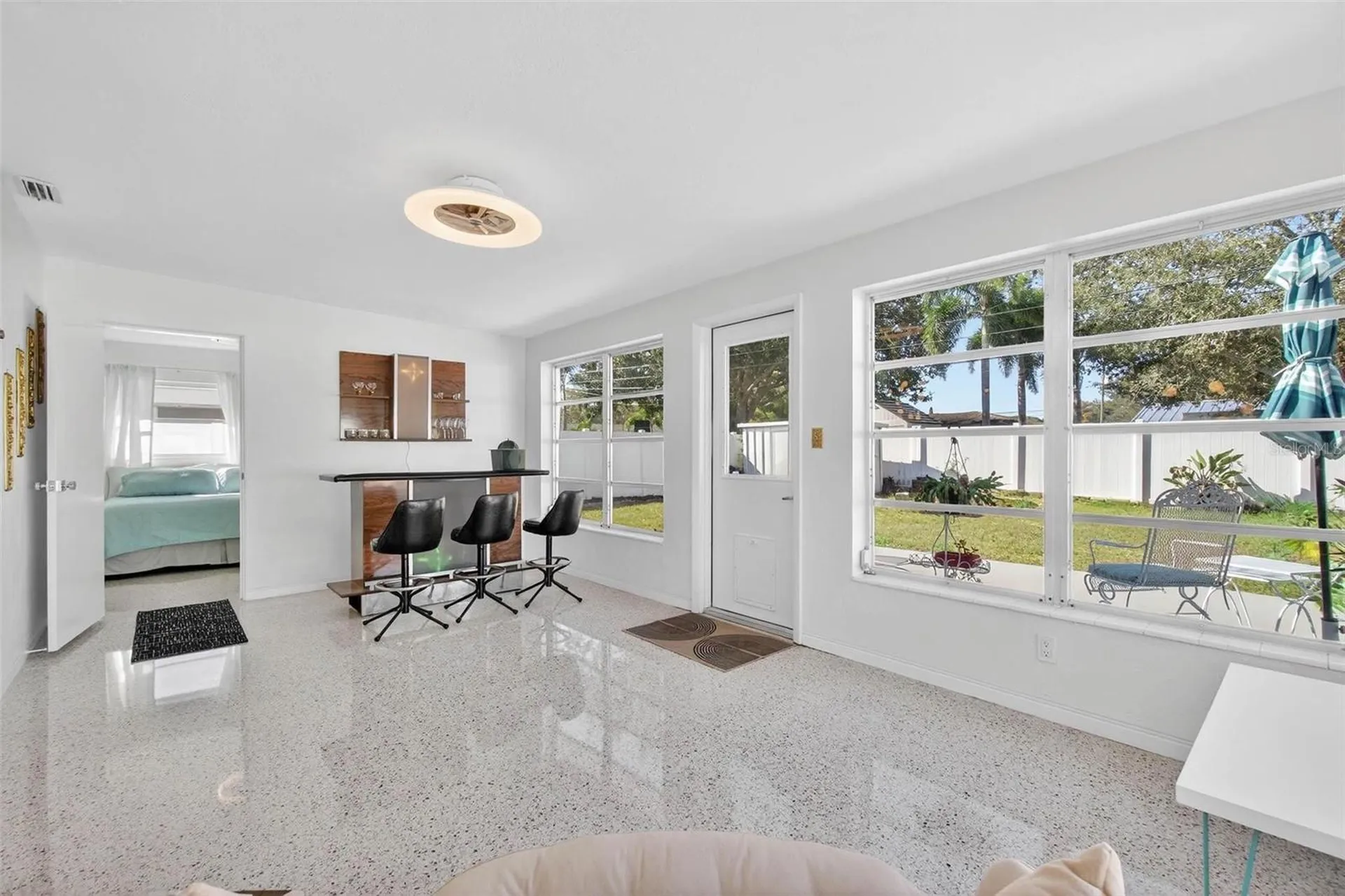 1842 59th Way N St Petersburg FL 33710