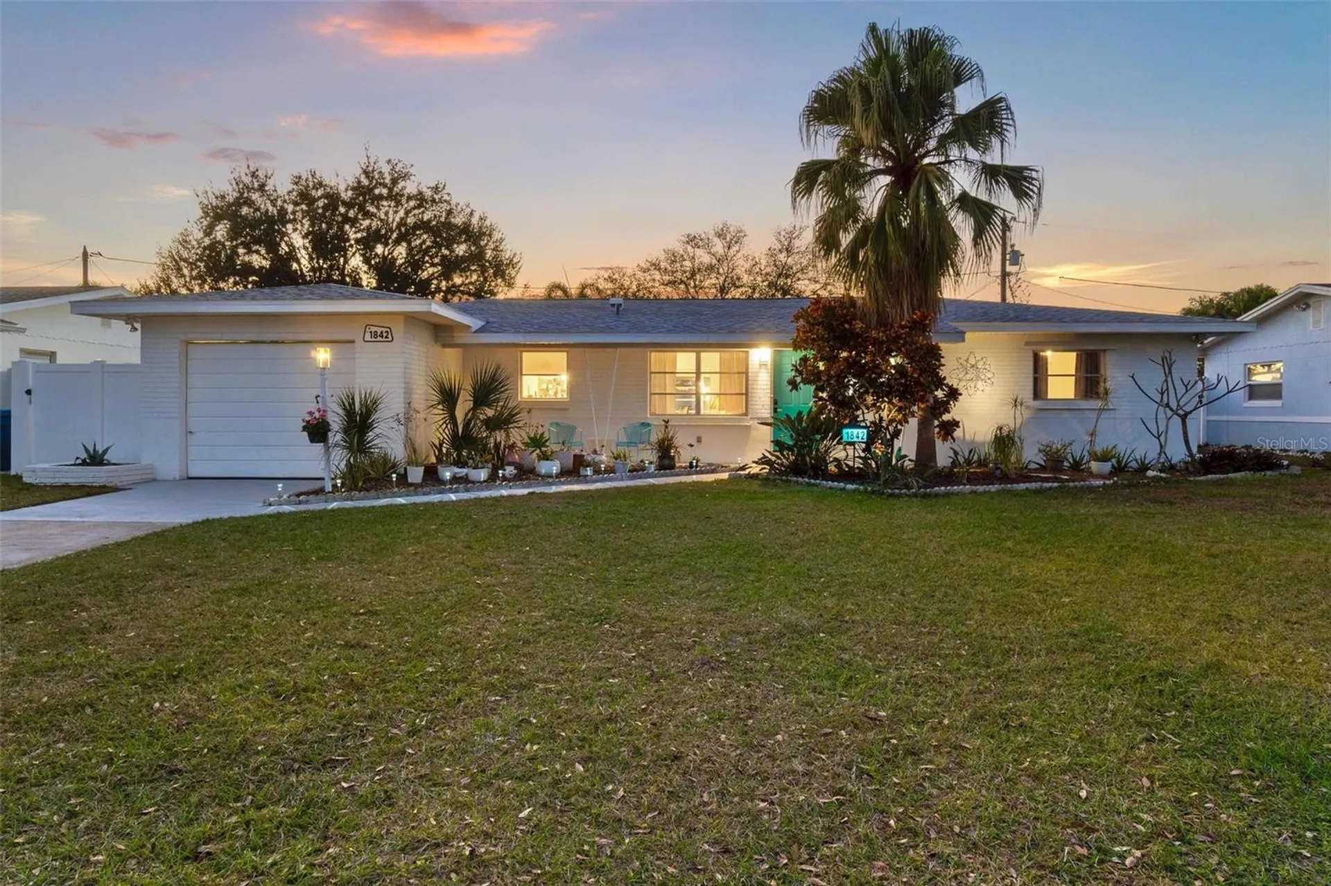 1842 59th Way N St Petersburg FL 33710