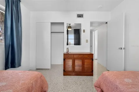1842 59th Way N St Petersburg FL 33710