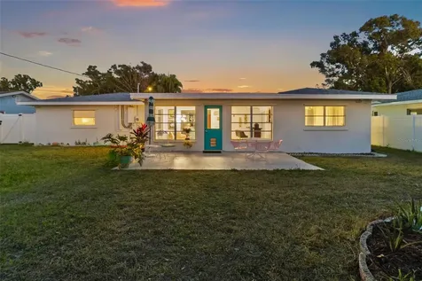 1842 59th Way N St Petersburg FL 33710