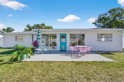 1842 59th Way N St Petersburg FL 33710