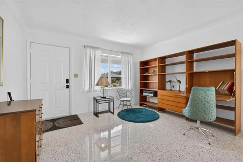 1842 59th Way N St Petersburg FL 33710