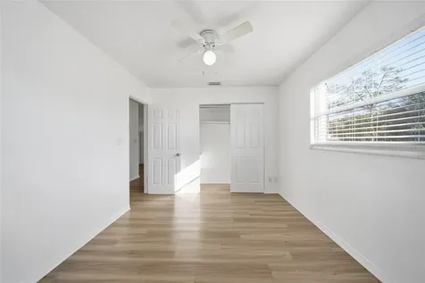 781 73rd Avenue N St Petersburg FL 33702