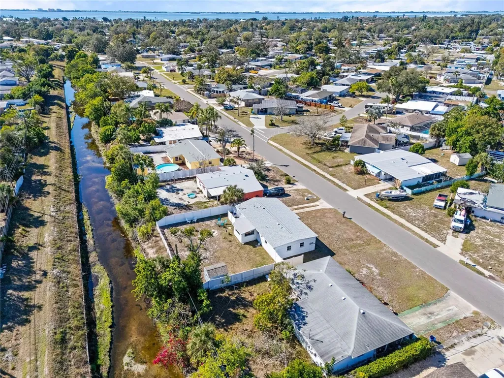 6227 Columbia Drive Bradenton FL 34207