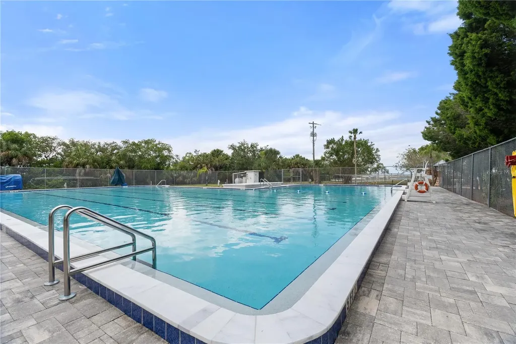 6227 Columbia Drive Bradenton FL 34207