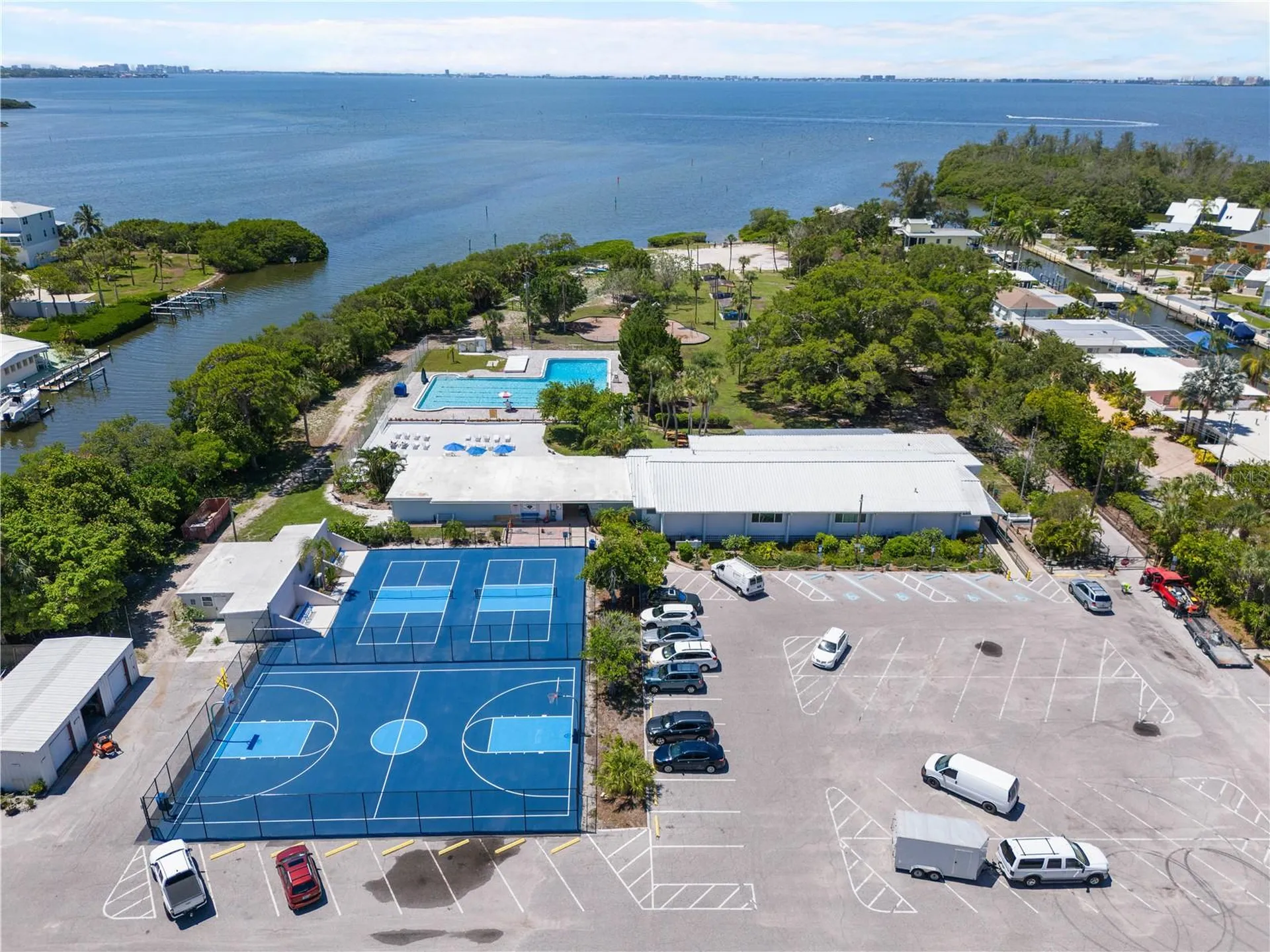 6227 Columbia Drive Bradenton FL 34207