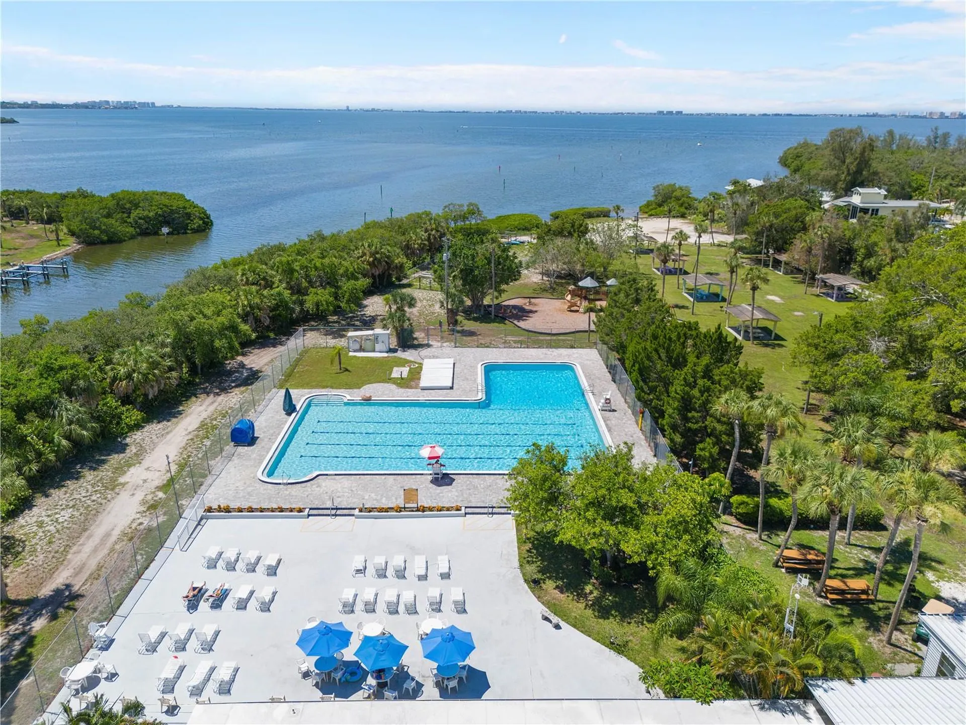 6227 Columbia Drive Bradenton FL 34207