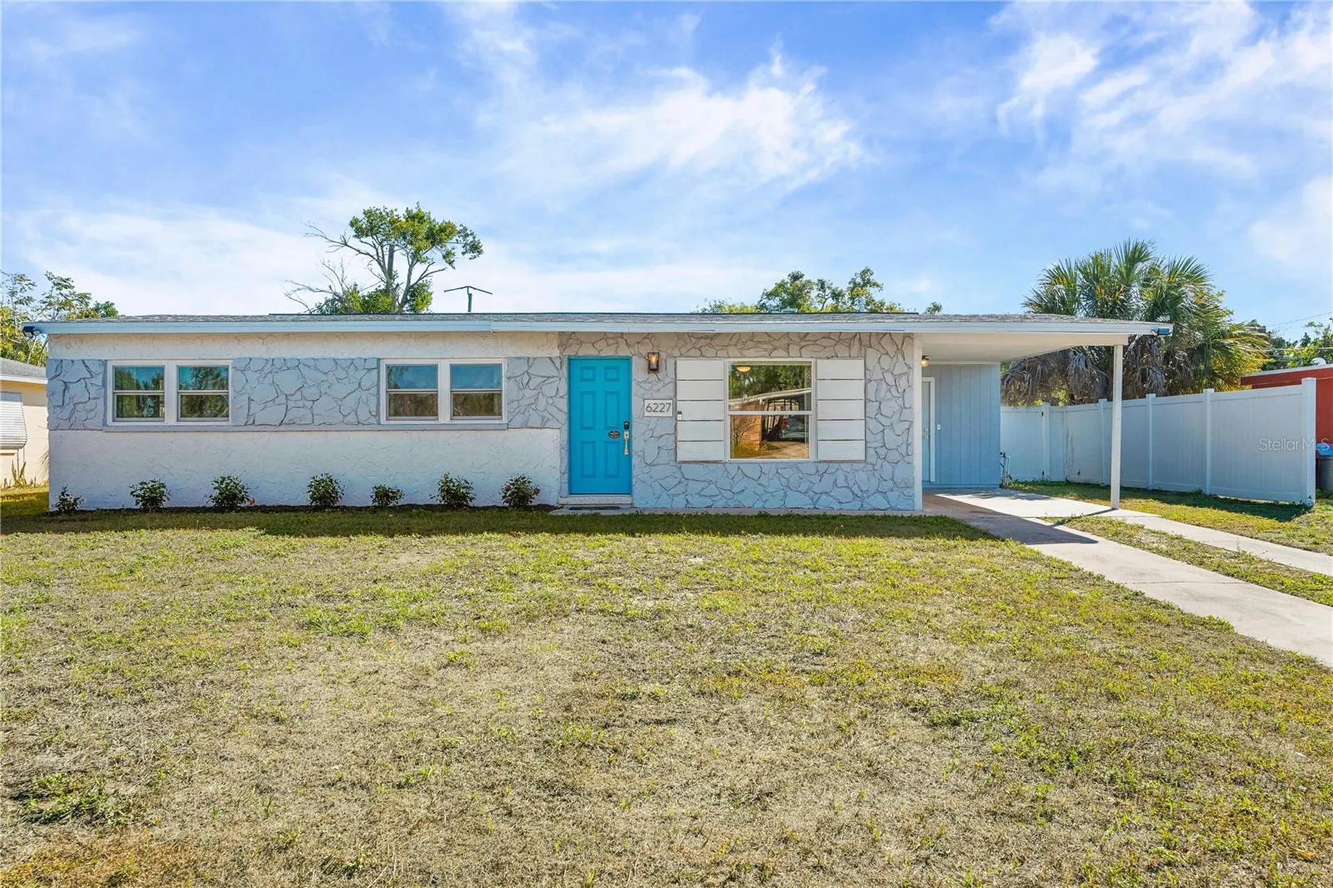 6227 Columbia Drive Bradenton FL 34207