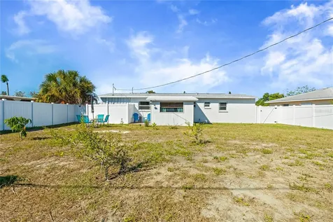 6227 Columbia Drive Bradenton FL 34207