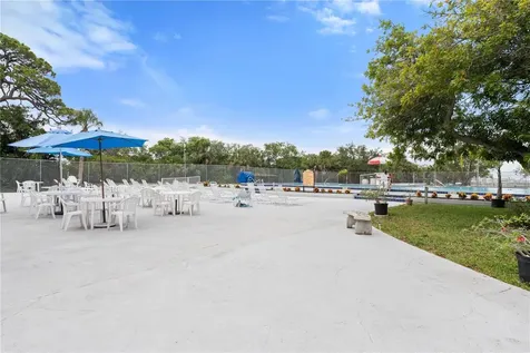 6227 Columbia Drive Bradenton FL 34207